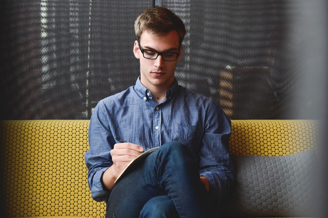 Photo by StartupStockPhotos entrepreneur, start-up, man